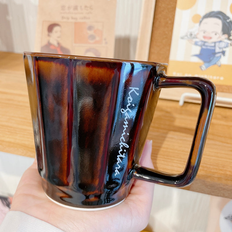 ＜2022年8月末より配送＞【恋が満ちたらカフェ】波佐見焼オリジナルマグカップ（アメ釉色）