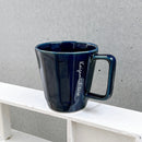 ＜2022年8月末より配送＞【恋が満ちたらカフェ】波佐見焼オリジナルマグカップ（紺色）